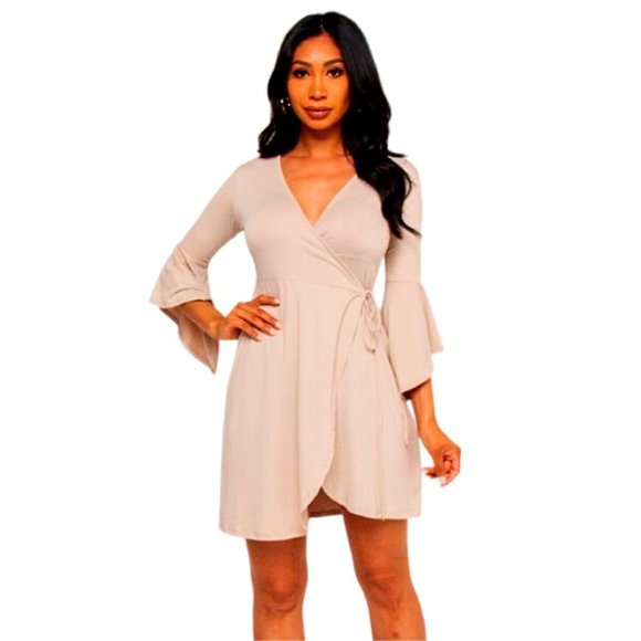 SALE NWT Mini Wrap Dress Women's Cream Bell Sleeve Flowy - Picture 3 of 4